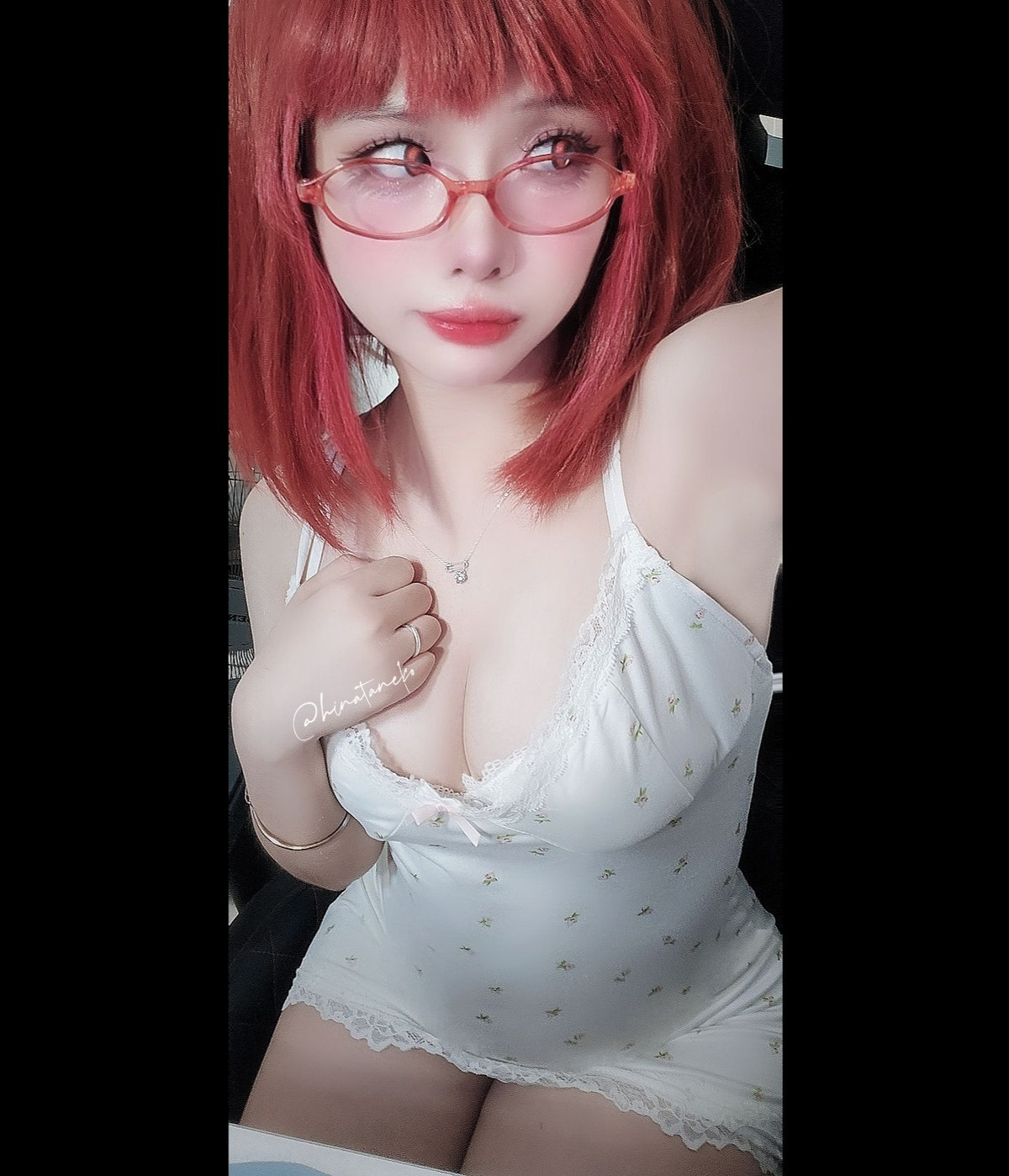 Dù là một gương mặt mới, sở hữu mới chỉ khoảng 25 ngàn người theo dõi nhưng Hinata Neko cũng đã khéo léo sở hữu nhiều sản phẩm ấn tượng.