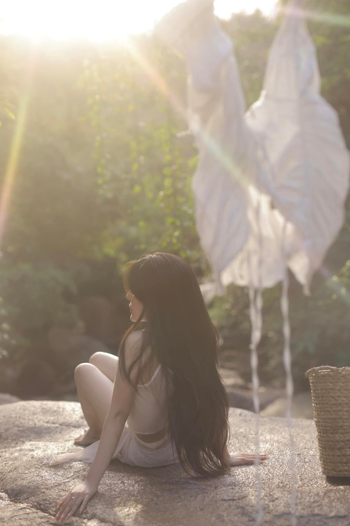 Mỗi bộ ảnh đánh dấu một mốc quan trọng trong hành trình trưởng thành của cô nàng hot girl này.