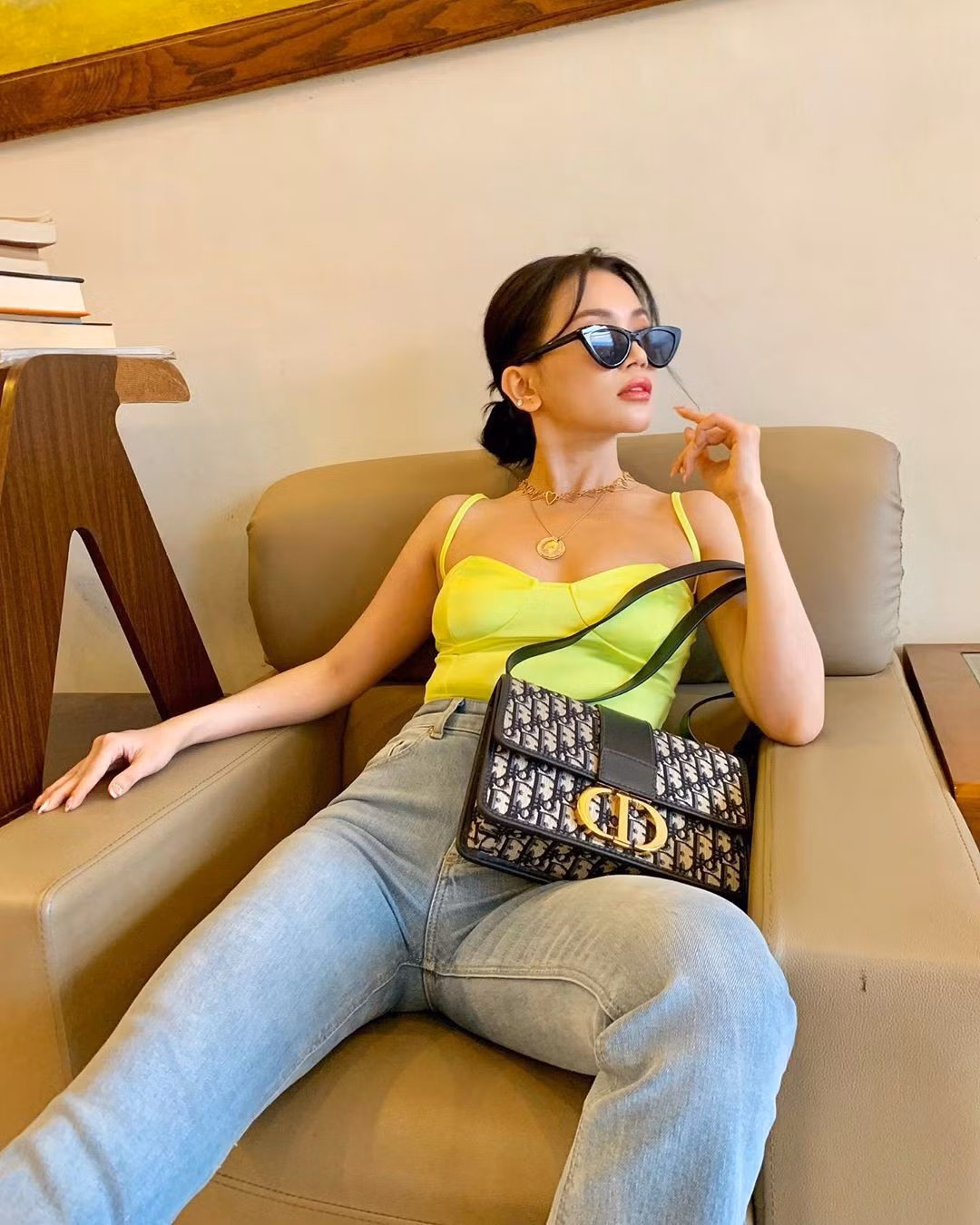 Dù chưa đạt được dấu ấn trong lĩnh vực âm nhạc nhưng Sĩ Thanh là nghệ sĩ hoạt động khá thường xuyên và tích cực trong nhiều chương trình thực tế cũng như gameshow.