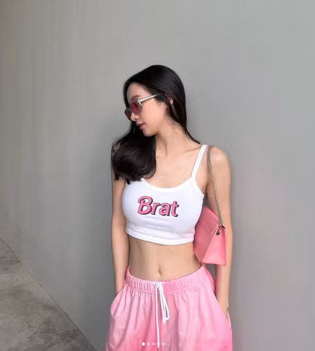 Bước sang tuổi 27, hình tượng trưởng thành, gợi cảm của "hot girl trà sữa" ngày nào nhận được nhiều lời khen từ fan.