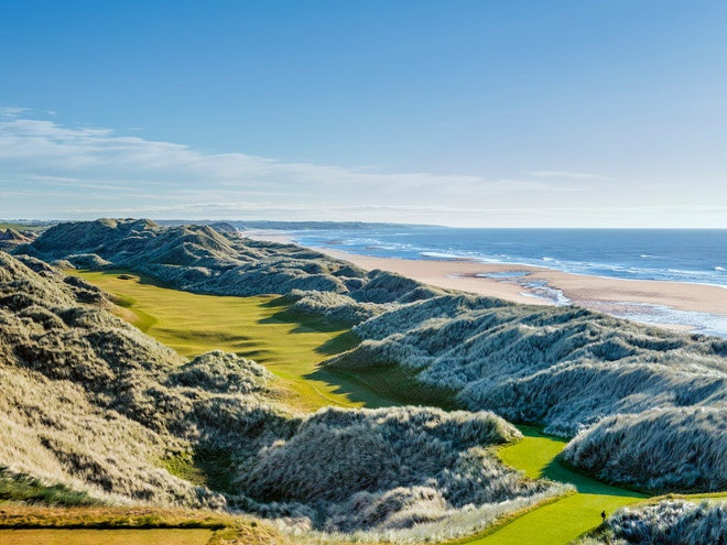 Trump Turnberry là câu lạc bộ golf thứ hai ở Scotland của Tổng thống Trump, nằm ở hạt Ayrshire. Tại đây có 2 sân 18 lỗ, một sân 9 lỗ, một khu cưỡi ngựa và một spa.