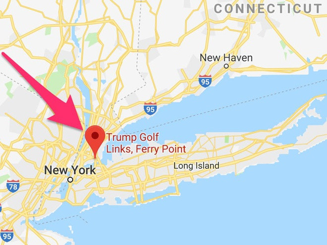 Trump Golf Links at Ferry Point nằm ở Bronx, New York, gồm một sân golf 18 lỗ, một tòa nhà rộng hơn 1.800 m2 và một nhà hàng bên bờ sông.