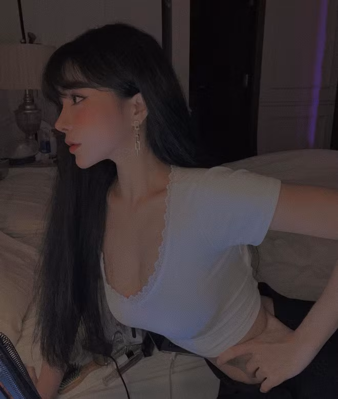 Nhìn sắc vóc của hot girl Hải Phòng bất cứ ai cũng phải mê mẩn.