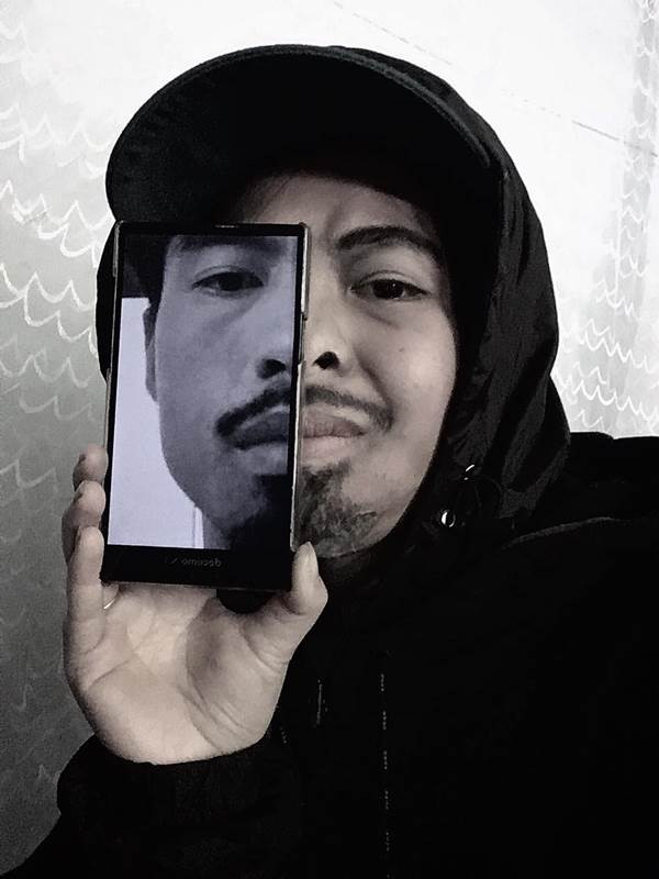 Lần hóa trang giống thần tượng này của Monster Trang thật sự khiến cộng đồng mạng phải bội phục tài năng của cô nàng.