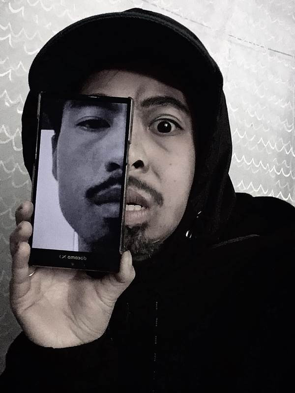 Không chỉ đơn thuần là 1 trạng thái của gương mặt rapper Đen Vâu, Trang Monster còn biến tấu bằng các biểu cảm khác khiến nhiều người phải buồn cười.