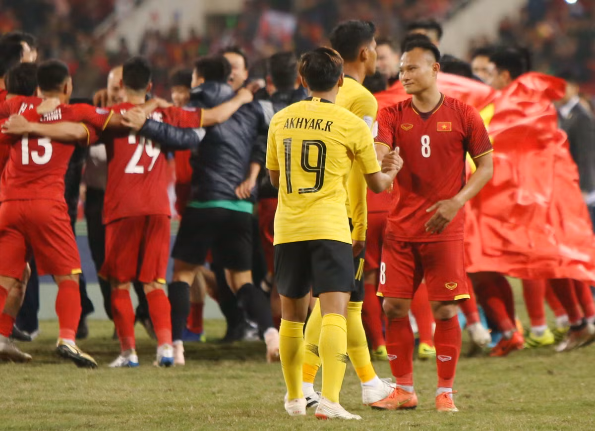 Hành trình tới vinh quang của Trọng Hoàng nhiều lúc bị lỡ dở khi anh gặp những chấn thương khá nặng ảnh hưởng đến phong độ thi đấu.