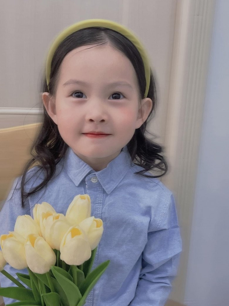 Duyên mẫu nhí đến vơi cô bé vào tháng 8/2022 khi một người bạn giới thiệu An Nhiên cho một thương hiệu thời trang.