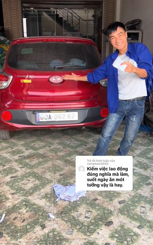 Cụ thể, anh Hoàng Tân đã mua được ba chiếc xe tải chở hàng và một chiếc xe ô tô con để che nắng che mưa. Cùng với đó là xây được một ngôi nhà 2 tầng khang trang đầy đủ tiện nghi, sở hữu vài mảnh đất nằm ngay sát mặt tiền đường lớn.