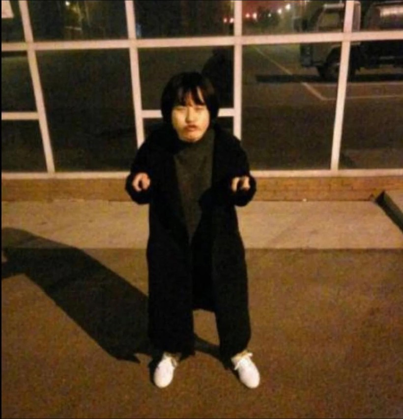 Vợ chưa tạo dáng xong đã bấm máy.