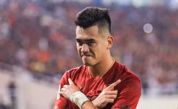 Dưới thời HLV Troussier, Tiến Linh chưa để lại nhiều dấu ấn. Hai trận đấu của tuyển Việt Nam đấu Indonesia là dịp để anh khẳng định vị thế hàng đầu của mình.