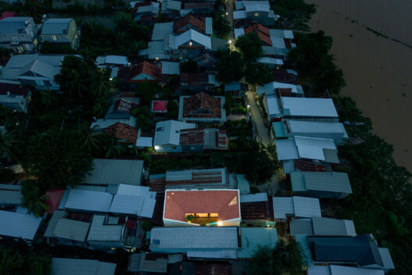 Độc đáo nhà gỗ truyền thống gần gũi với thiên nhiên ở Đồng Tháp Doc dao nha go truyen thong gan gui voi thien nhien o Dong Thap