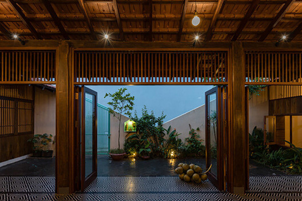 Doc dao nha go truyen thong gan gui voi thien nhien o Dong Thap-Hinh-8