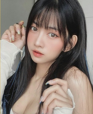 Không chịu “ngồi yên hứng đạn”, hot girl Lê Bống sau mỗi lần ấy, không dùng lời nói thì lại có hành động, đáp trả antifan.