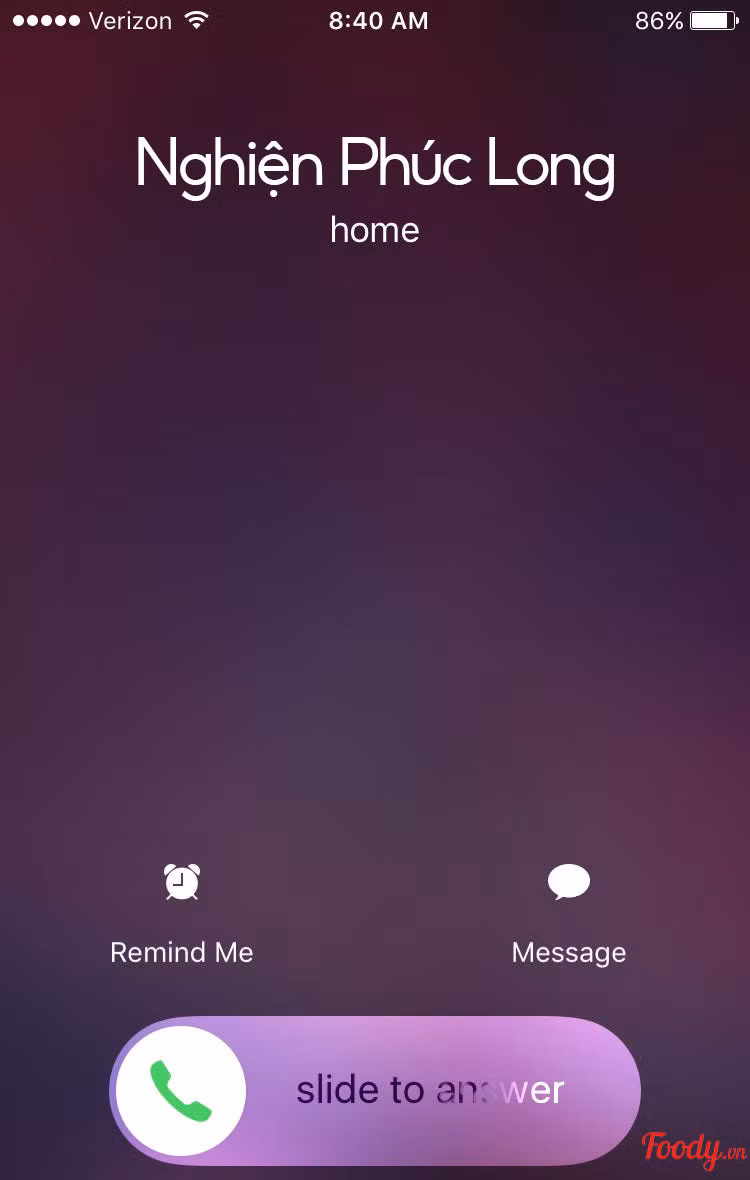 Đã bao giờ các cô nàng tò mò xem vợ lưu tên mình trong điện thoại như thế nào chưa? Đảm bảo họ sẽ không khỏi ngạc nhiên mà người thương yêu mình lưu trên điện thoại. Ảnh: Foody.