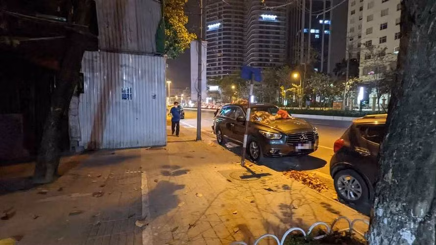 Hình ảnh ngay khi xuất hiện đã nhận về sự quan tâm cực lớn. Đây được coi như một bài học nữa về vấn đề đỗ xe.