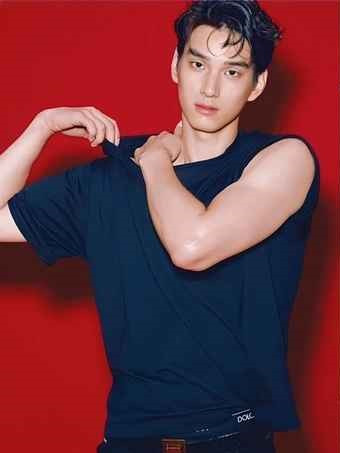 Có thể thấy, dù bận rộn với lịch trình tập luyện, làn da của nam VĐV bóng chuyền vẫn căng mịn, khiến nhiều chị em phải ghen tỵ (Ảnh: @limsungjin).