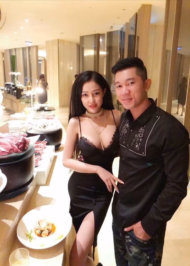 Không ít lần, Lương Bằng Quang lên tiếng bảo vệ bạn gái trước những thị phi. Điển hình như thông tin Ngân 98 dương tính với chất kích thích khi đi diễn.