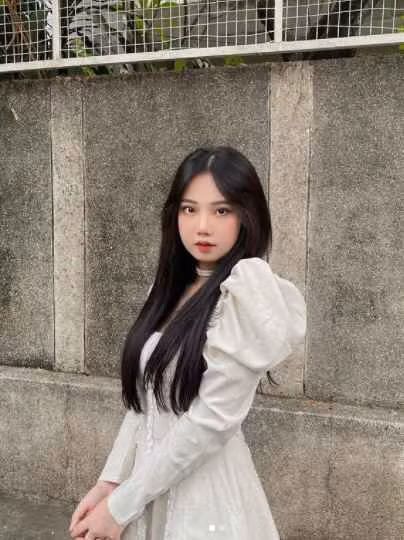 Hot girl 1999 chiều cao khiêm tốn kiếm tiền khủng nhờ lý do này Hot girl 1999 chieu cao khiem ton kiem tien khung nho ly do nay