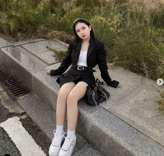 Uyên Vy từng chia sẻ, vẻ ngoài nhỏ nhắn đôi khi cũng mang đến cho cô khá nhiều phiền phức.