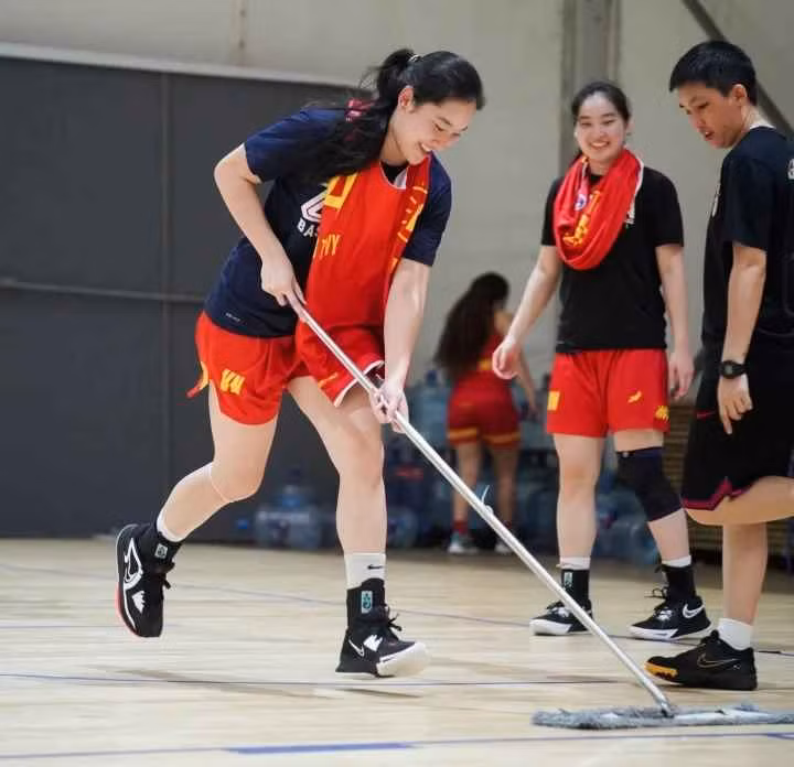 Thảo My và Thảo Vy không chỉ thu hút người hâm mộ bởi tài năng, họ còn được yêu mến vì những khoảnh khắc vui vẻ, tích cực ngoài sân đấu.