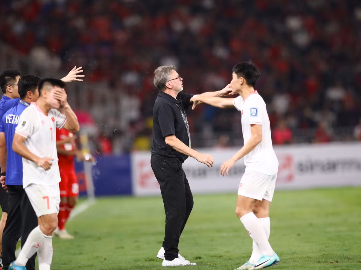 Tuyen Viet Nam thua tran thu 2 lien tiep truoc Indonesia-Hinh-4