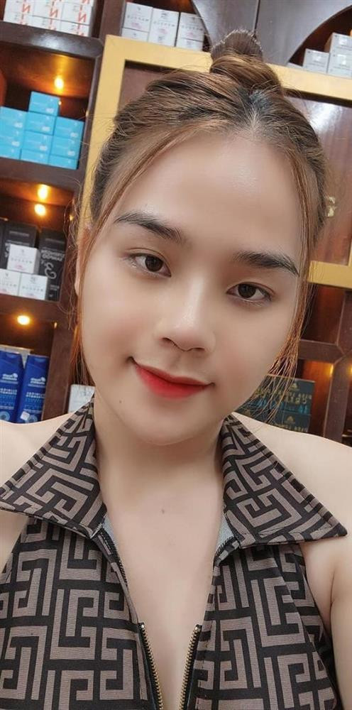 Để chuẩn bị cho đám cưới với bạn trai lâu năm, mới đây hiện tượng mạng gốc Đồng Tháp đã quyết định sửa mũi.