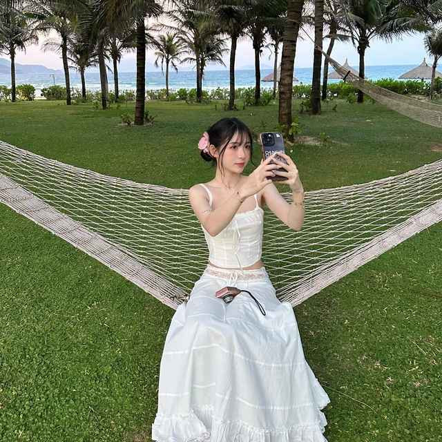 Có thể thấy, Kim Chung Phan và bạn trai có mối quan hệ khá "kiểu mẫu" đáng mơ ước, được cộng đồng mạng nhiệt tình "xin vía".