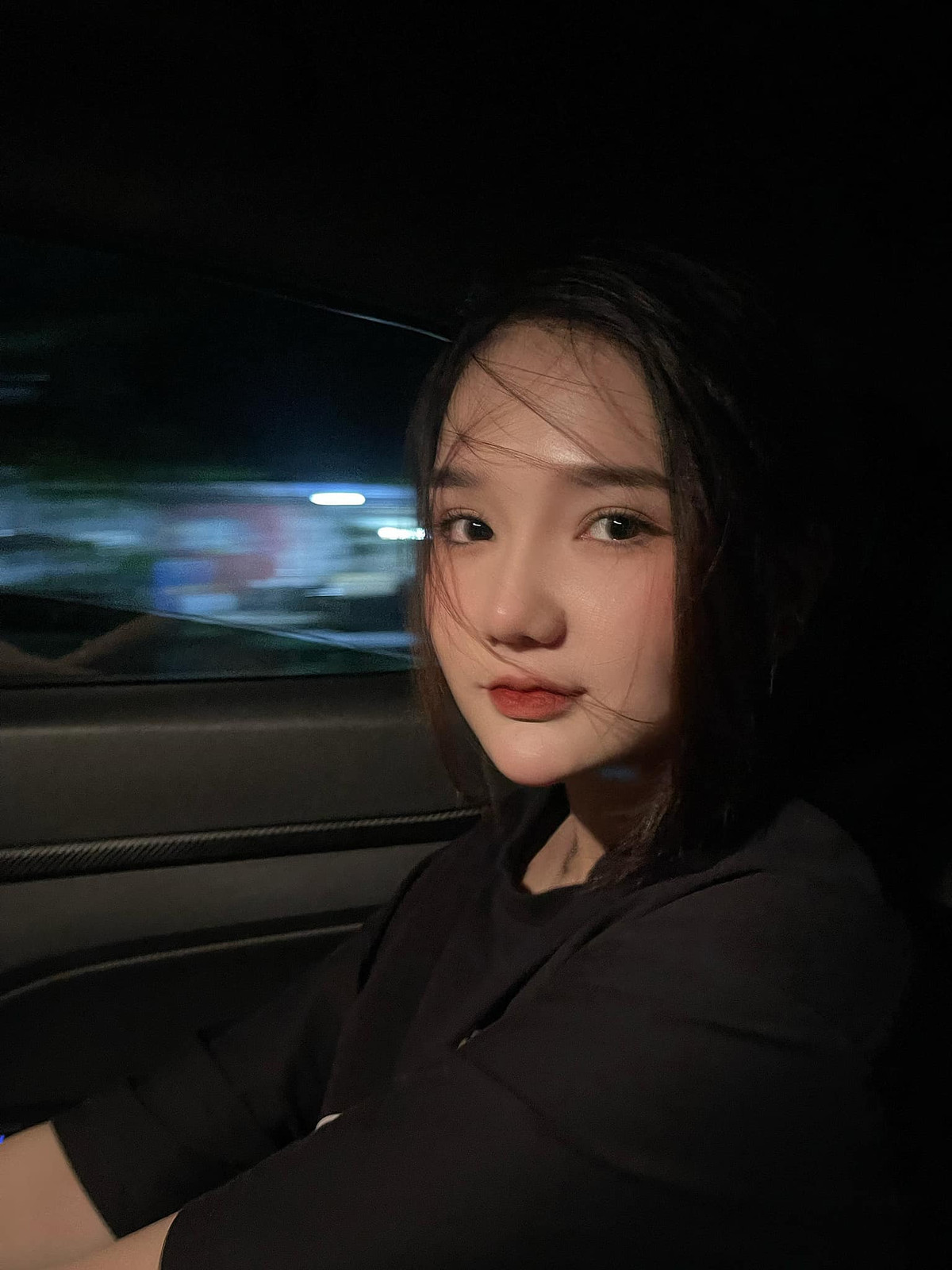 Suốt 12 năm học, Lâm Lê đều giành được danh hiệu học sinh khá, giỏi.