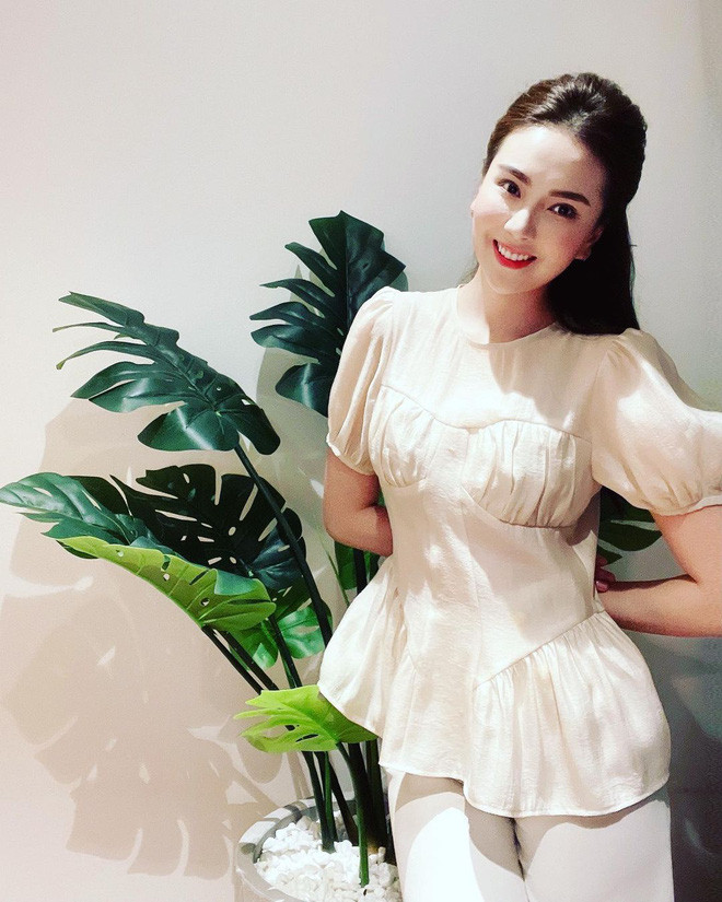 Mai Ngọc ngay lập tức hồi âm lời nhắc nhở từ netizen này bằng câu trả lời nhẹ nhàng, lịch sự mà không kém phần sâu cay.