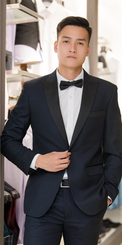 Ngay cả khi ra sân thi đấu, Việt Anh cũng có thói quen vuốt tóc gọn gàng, ít khi để tóc tự nhiên.