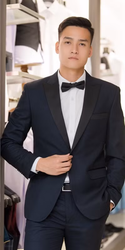 Ngay cả khi ra sân thi đấu, Việt Anh cũng có thói quen vuốt tóc gọn gàng, ít khi để tóc tự nhiên.