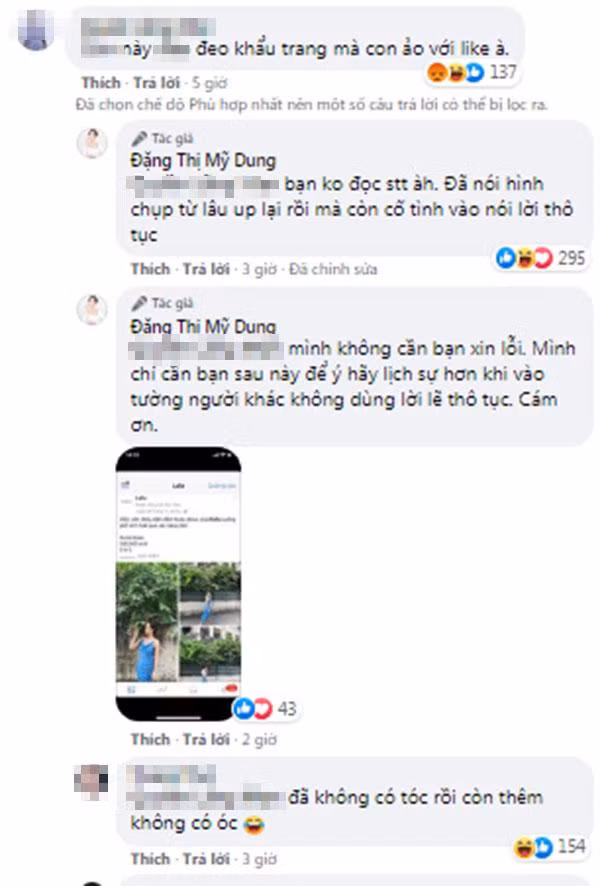 Vì sợ bị hiểu lầm vẫn đi lại tung tăng giữa mùa dịch, hot girl Midu phải viết thêm chú thích: "Sài Gòn thương quá. Sài Gòn của chúng ta. Stay home stay safe cả nhà nhé. P/S: Hình đầu là Du chụp lâu rồi nha cả nhà. Chứ giờ có ra đường được đâu mà chụp".