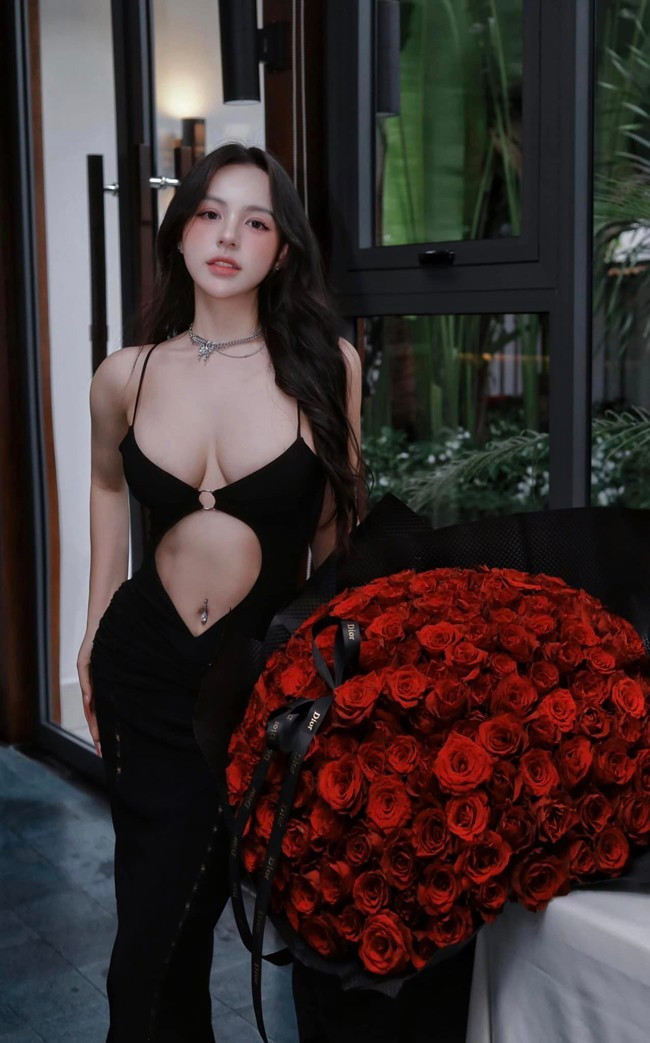 Mỹ Duyên chia sẻ, sau nhiều năm cố gắng tập luyện, ăn uống khoa học, ngoại hình hiện tại khiến cô mãn nguyện nhất.