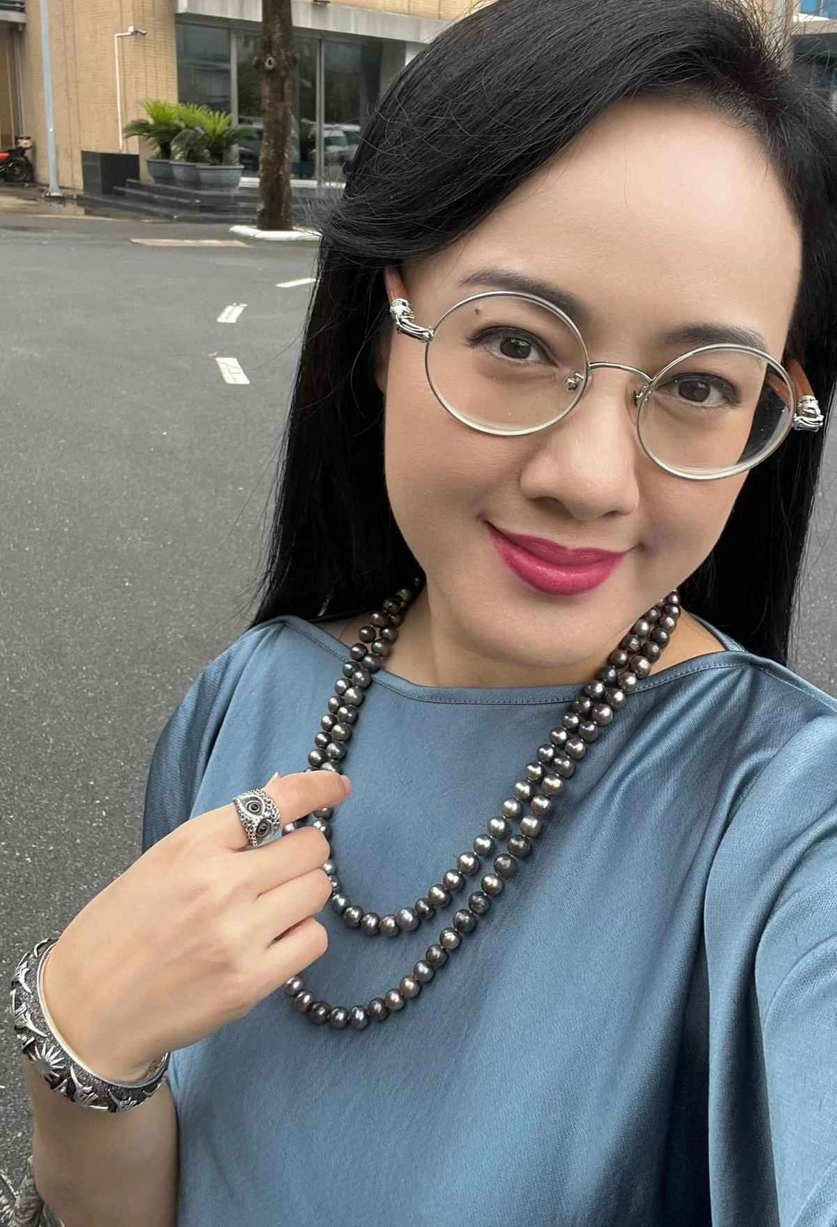 Tuy nhiên, trước khi trở thành nữ biên tập viên của đài VTV, Hoài Anh từng tham gia diễn xuất trong một số phim truyền hình và đến nay thỉnh thoảng vẫn được nhiều khán giả nhắc lại.