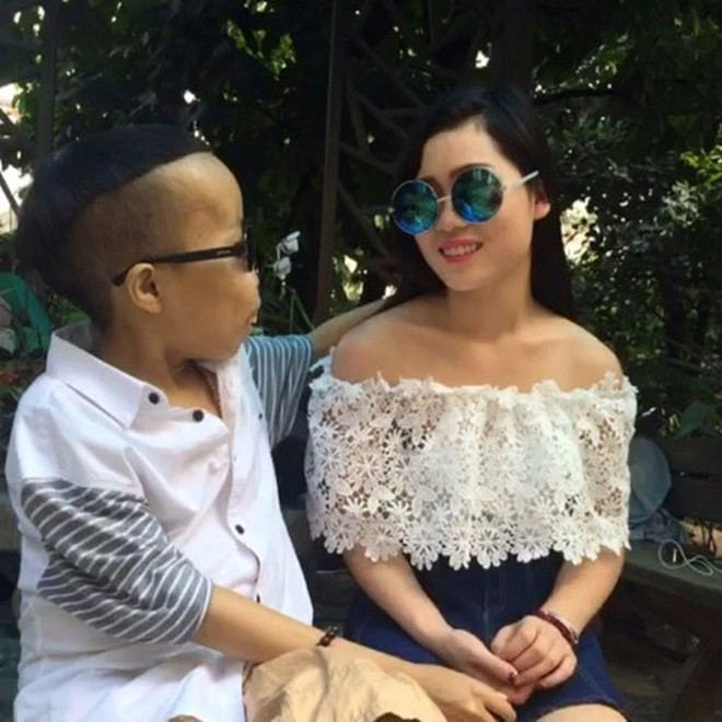 6 năm trôi qua, sự chú ý của dân tình dành cho Trần Sơn đã giảm đi rất nhiều, nhất là sau khi gia thế thật của anh chàng được tiết lộ.