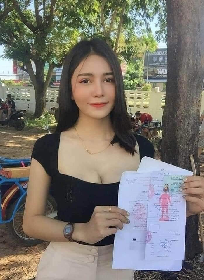 Cũng giống như hàng trăm ngàn những thanh niên trên toàn quốc, khi đủ 21 tuổi, những người chuyển giới cũng phải tham gia xét tuyển và trải qua những quy trình như một chàng trai bình thường.