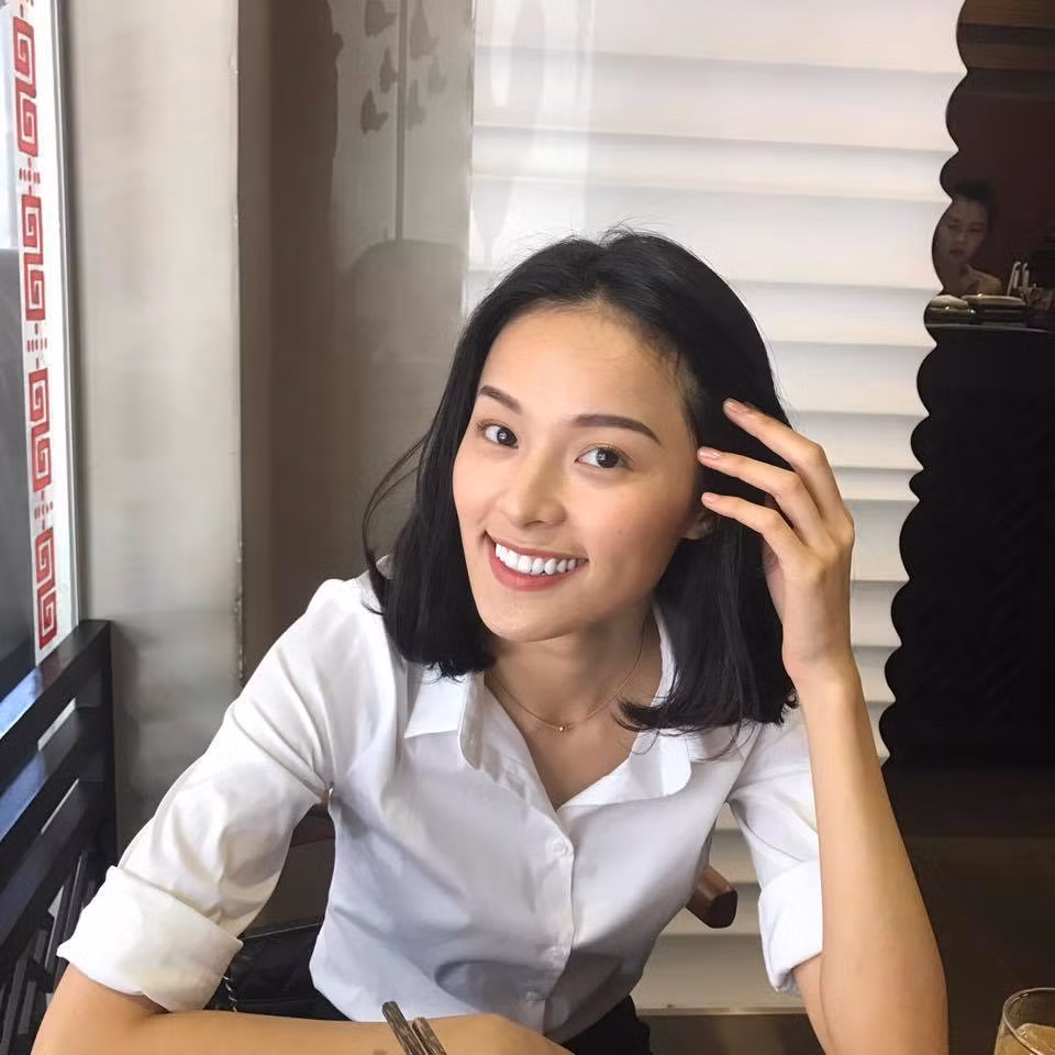 Hạ Vi cho biết suốt 2 năm qua, do ảnh hưởng của dịch bệnh nên cô không có nhiều việc để làm. Những kế hoạch mà cô nàng đặt ra trước đó như làm người mẫu, làm MC… cũng vì thế mà phải thay đổi.