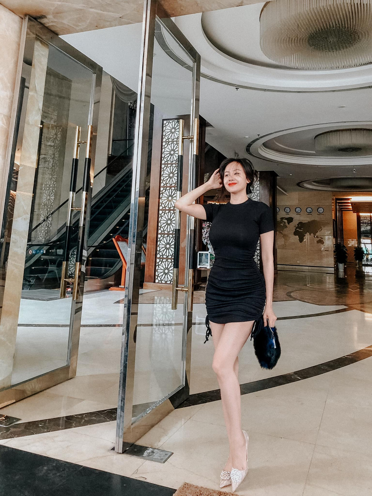 Nhưng bẵng đi vài năm, bà Tưng không còn "làm mưa làm gió" trên mạng như trước mà quyết định "ở ẩn".