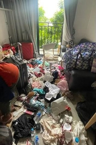 Chủ nhà cho biết người này không tiếp xúc với bất cứ ai. Vị khách thuê trọ bắt đầu chậm trả tiền nhà trong suốt 2 tháng, số tiền tổng cộng 4.000 baht (khoảng 2,7 triệu đồng), và người này cũng không thanh toán tiền điện nước.