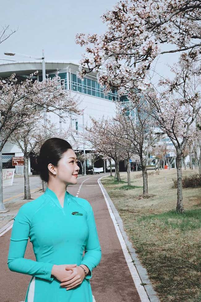 Cũng như bao người con gái khác, đến tuổi "cập kê" nhưng vẫn chưa yên bề gia thất, Tôn Nữ Nam Phương từng không ít lần gặp phải câu hỏi "bao giờ lấy chồng?" đến từ chính người thân trong gia đình cũng như bạn bè xung quanh.