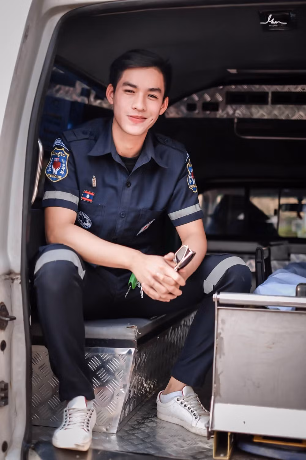 Được biết, Phettakoun đã sang Việt Nam học được 2 năm. Ban đầu, anh chàng có đôi chút bỡ ngỡ khi sống xa nhà, nhưng nam sinh Lào cũng nhanh chóng thích ứng và hoà nhập một cách dễ dàng với môi trường sống, học tập.