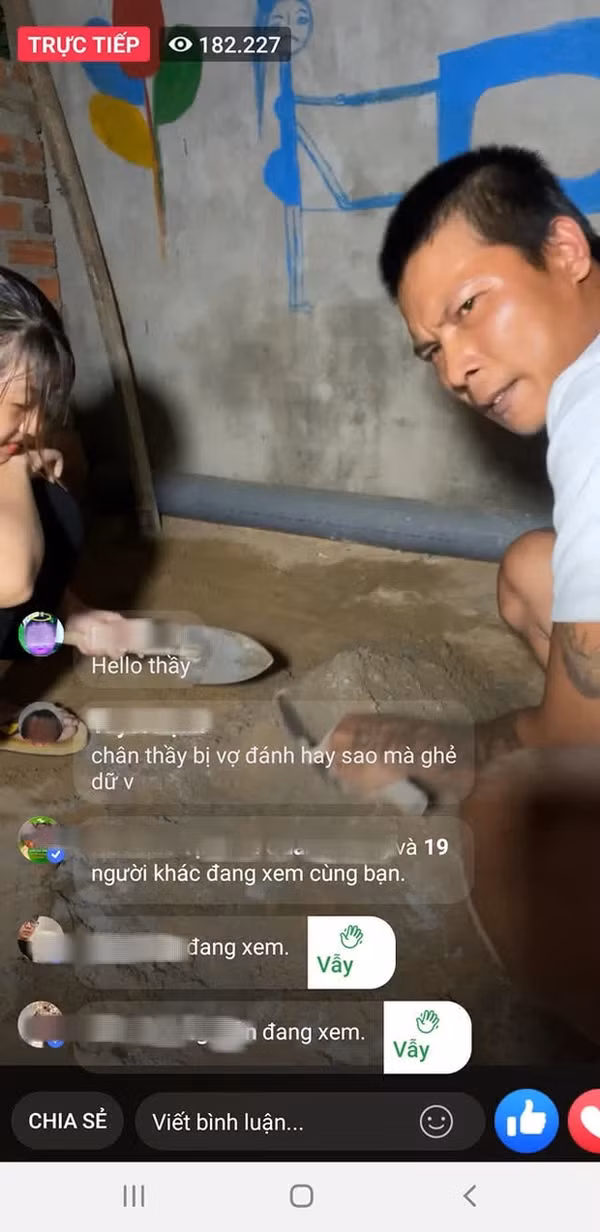 Tận dụng sự nổi tiếng từ những bình luận hài hước trên các Fanpage lớn, hiện tượng mạng Lộc Fuho đã lập kênh YouTube để chia sẻ về cuộc sống hàng ngày, đặc biệt là về công việc phụ hồ. Đáng chú ý, những livestream dạy nghề làm hồ, trộn vữa,... của anh đã thu về lượt xem “khủng”, thậm chí còn giúp Lộc “đổi đời”, thu nhập khá khẩm và ổn định cuộc sống.