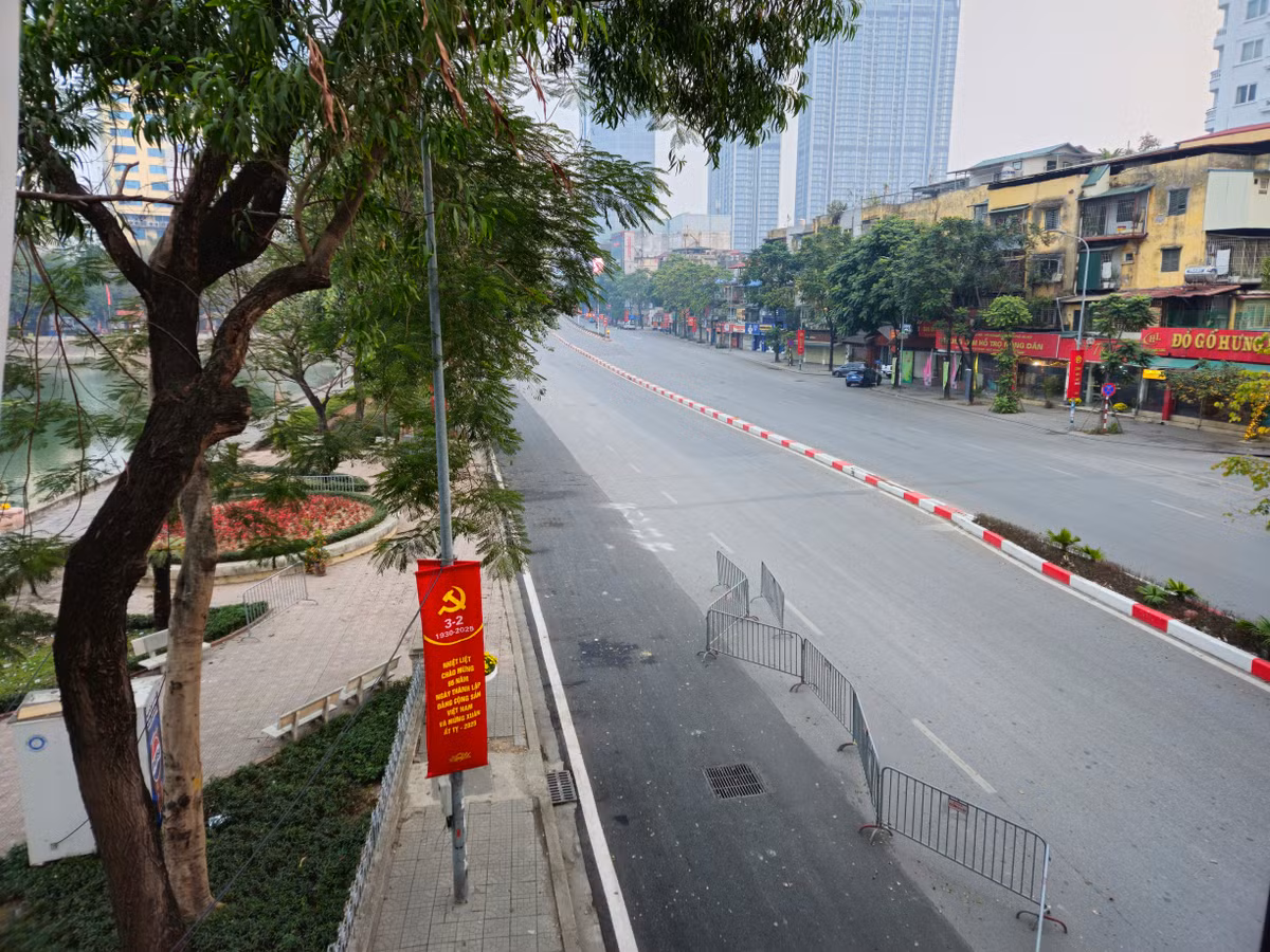 Một Hà Nội rất khác của khoảnh khắc năm mới Ất Tỵ 2025.