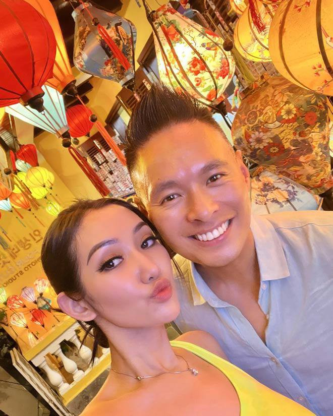 Linnie Phan làm trong lĩnh vực làm đẹp, còn Jimmy Phan làm kinh doanh, đầu tư bất động sản. Cả hai hiện sống và làm việc tại Mỹ. Trước khi về chung một nhà, cặp đôi có chuyện tình 10 năm nhiều biến cố.