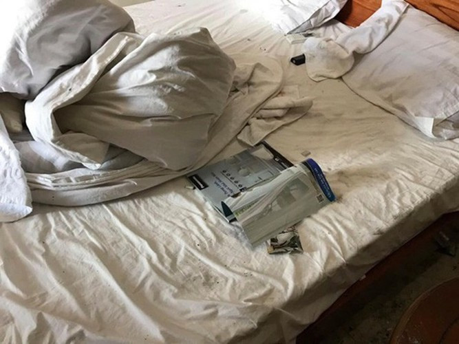 Nhiều người tỏ ra ngao ngán và bức xúc hộ người chủ trong câu chuyện trên. Họ khó hiểu khi không rõ nhiều bạn nữ ra đường sang chảnh đẹp đẽ mà về nhà lại như vậy.