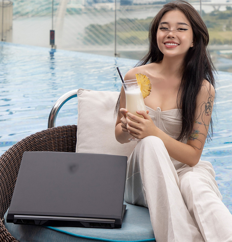 Linh Ngọc Đàm từng xuất hiện trong chương trình “Nhanh như chớp”, “Khi chàng vào bếp”, “Ơn giời cậu đây rồi”... Cô gây thiện cảm nhờ lối nói chuyện trôi chảy, khéo léo và vẻ ngoài dễ thương.