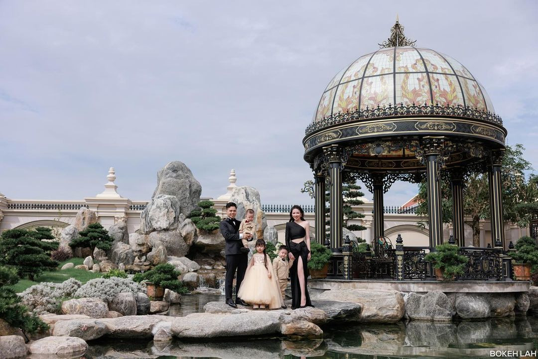 Năm 2018, mạng xã hội từng xôn xao về đám cưới bạc tỉ của "cô dâu 200 cây vàng" đến từ Nam Định Trần Thu Hương (SN 2000).