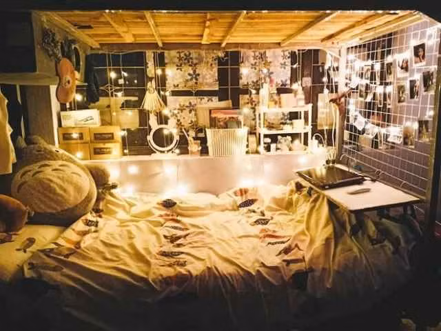 Ngoài công sức, thời gian thì đi kèm với nó là số tiền không nhỏ mà cả 2 cô gái bỏ ra. Số tiền rơi vào khoảng 55 triệu đồng. Sau khi hoàn thiện, 2 cô gái đã đăng ảnh lên mạng xã hội và nhanh chóng trở nên viral.