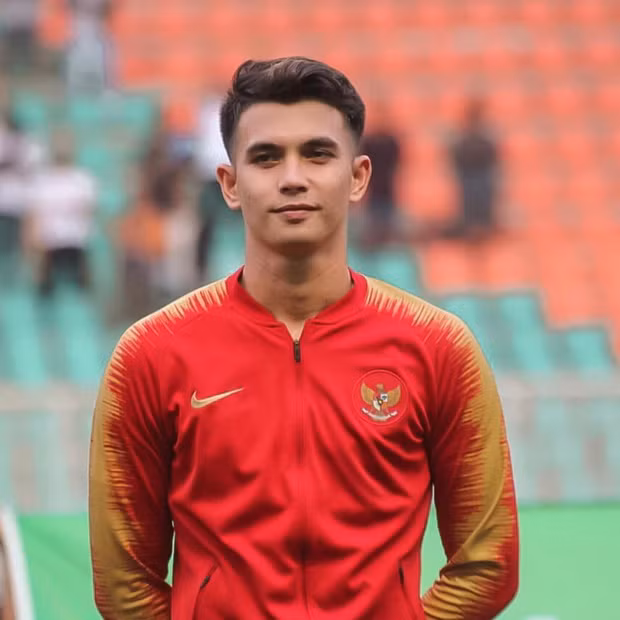 Dù phải vào lưới nhặt bóng đến 4 lần cùng hàng loạt ảnh chế của dân mạng Việt Nam nhưng Nadeo vẫn nhận được nhiều sự chú ý từ hội mê trai với gương mặt điển trai và vóc dáng cao ráo.