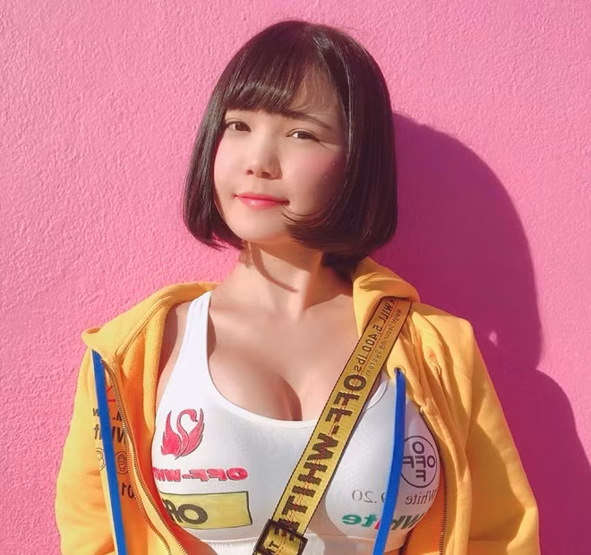 Nu DJ Nhat Ban boc lua, 6 nam nhat quyet khong khai ten that